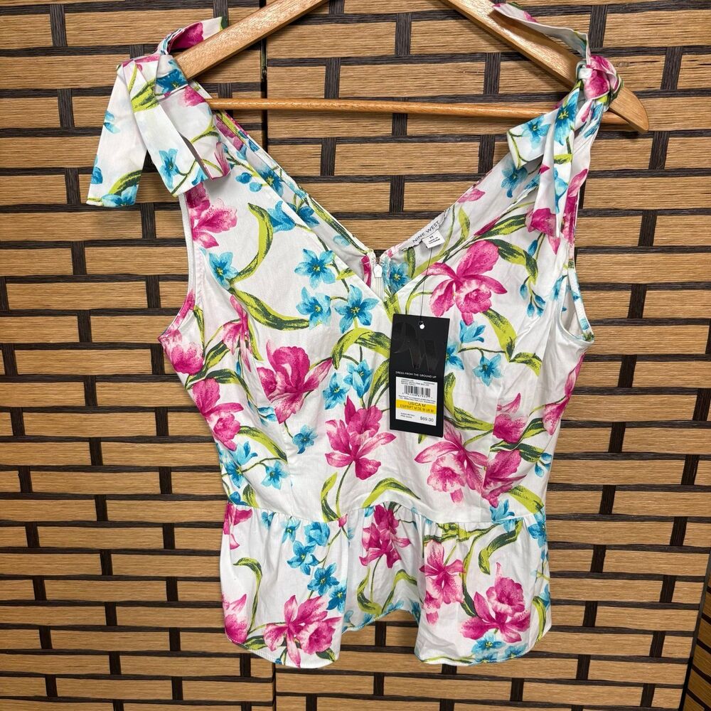 Nine West White Floral Tank Top Size Medium